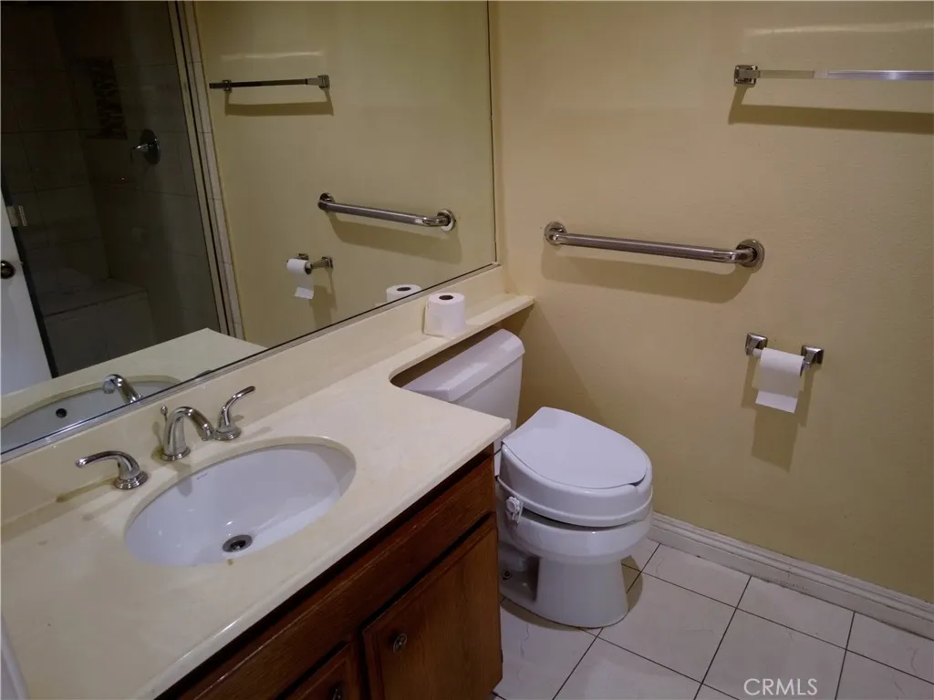 20805 E Calora Street G8, Covina, California 91724 home-pic-11